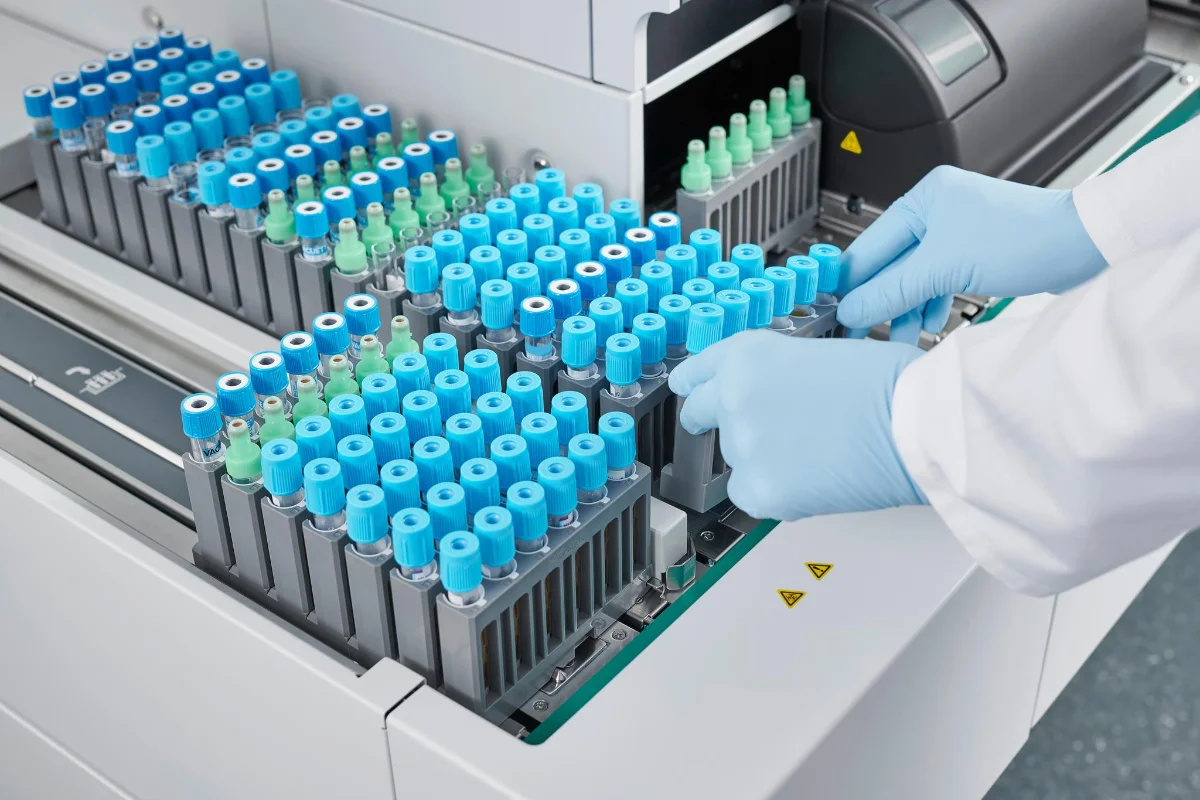 Retiro de muestras del Sistema CN-6000